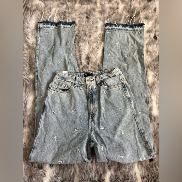 Playboy x Pacsun Jeans Raining Bunnies Embroidered sz 25 - Picture 3 of 5